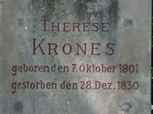 Grabstein der tragisch, viel zu jung verstorbenen Schauspielerin Therese Krones Grabstein der tragisch, viel zu jung verstorbenen Schauspielerin Therese Krones