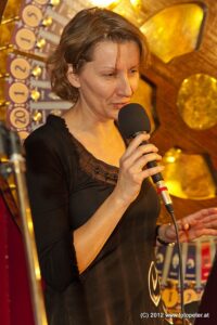feinster Jazz von Tera-ViennART Sängerin Doris Schröder feinster Jazz von Tera-ViennART Sängerin Doris Schröder