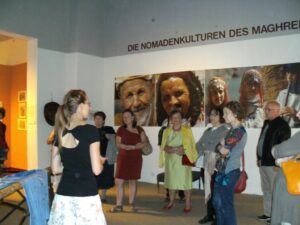 Führung durch die Afrika-Ausstellung im Schloss Führung durch die Afrika-Ausstellung im Schloss